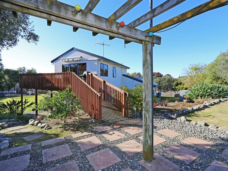 32 Cedar Road, Te Awanga, Te Awanga - Carousel 1