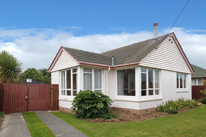 44 Bellbrook Crescent, Shirley, Christchurch - Carousel 1
