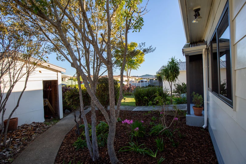 105 Grove Street, The Wood, Nelson - Carousel 2