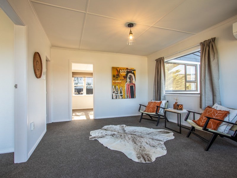33 Tiromoana Road, Raumati South, Paraparaumu - Carousel 2