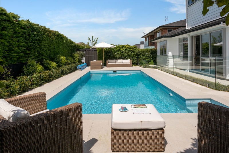 4 Oceania Place, Mellons Bay, Auckland - Carousel 2