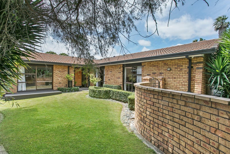 8 Bacardi Place, Conifer Grove, Takanini - Carousel 2