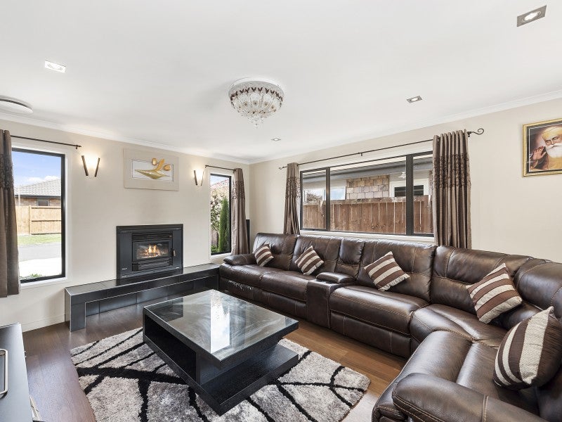 64 Darjon Drive, Huntington, Hamilton - Carousel 2