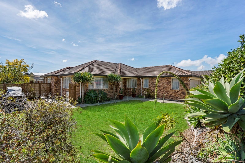 5 Norman Close, The Gardens, Auckland - Carousel 1