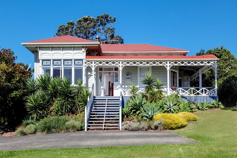 75 Crescent Road East, Ostend, Waiheke Island - Carousel 2