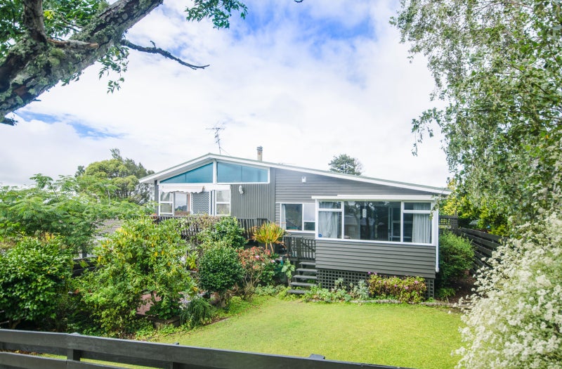 25 Cotton Street, Saint Johns, Auckland - Carousel 1