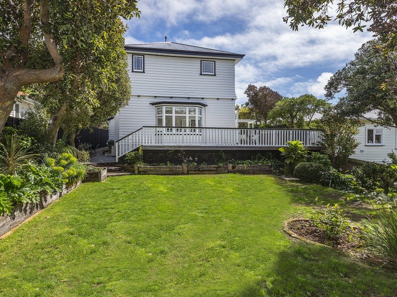59 Falkirk Avenue, Seatoun, Wellington - Carousel 2