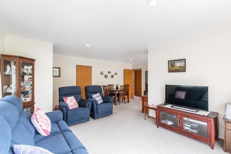 2/43 Alverston Street, Waterview, Auckland - Carousel 2