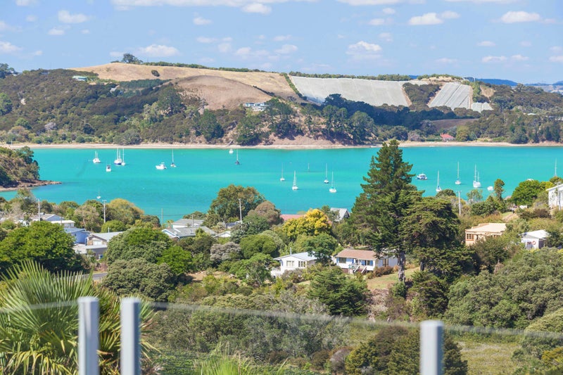 6 Dickson Road, Surfdale, Waiheke Island - Carousel 1