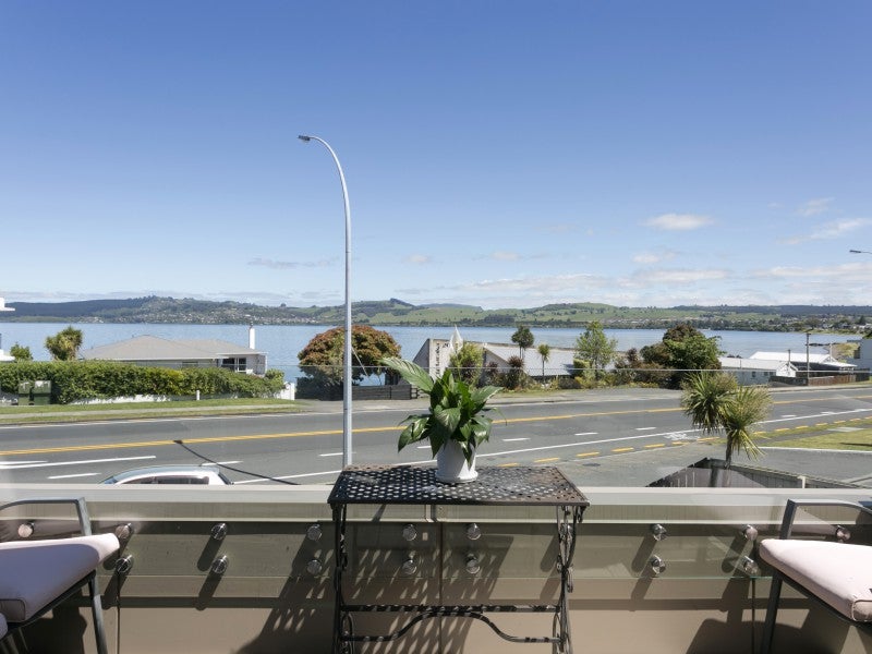 5/208 Lake Terrace, Waipahihi, Taupo - Carousel 1