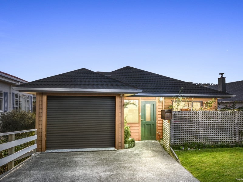 32A Agra Crescent, Khandallah, Wellington - Carousel 1