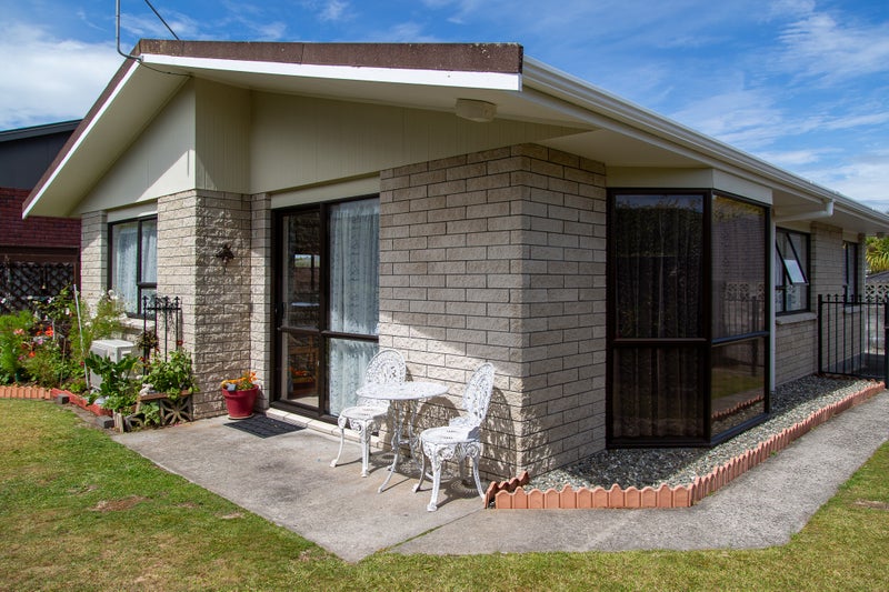 4/13 Chilman street, Strandon, New Plymouth - Carousel 1