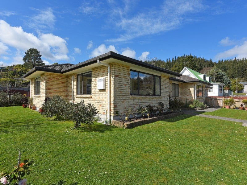 1A Garth Lane, Maoribank, Upper Hutt - Carousel 19