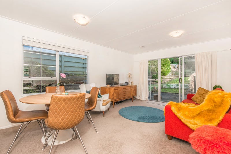 2/40 Salford Street, Newlands, Wellington - Carousel 2