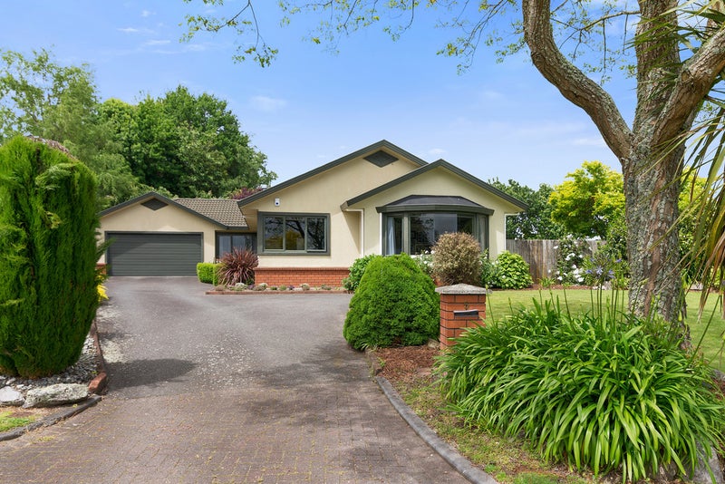 5 Capricorn Place, Kawaha Point, Rotorua - Carousel 1