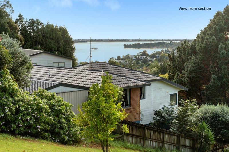 24 Philomel Crest, Welcome Bay, Tauranga - Carousel 1