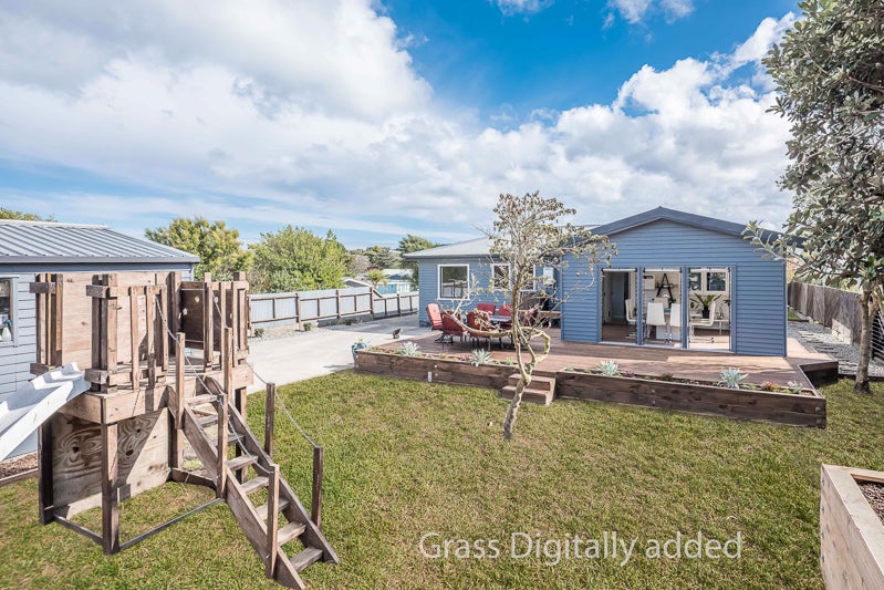 26 Michael Road, Paraparaumu Beach, Paraparaumu - Carousel 2