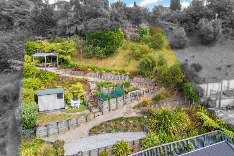 34 King Charles Drive, Kingsley Heights, Upper Hutt - Carousel 2