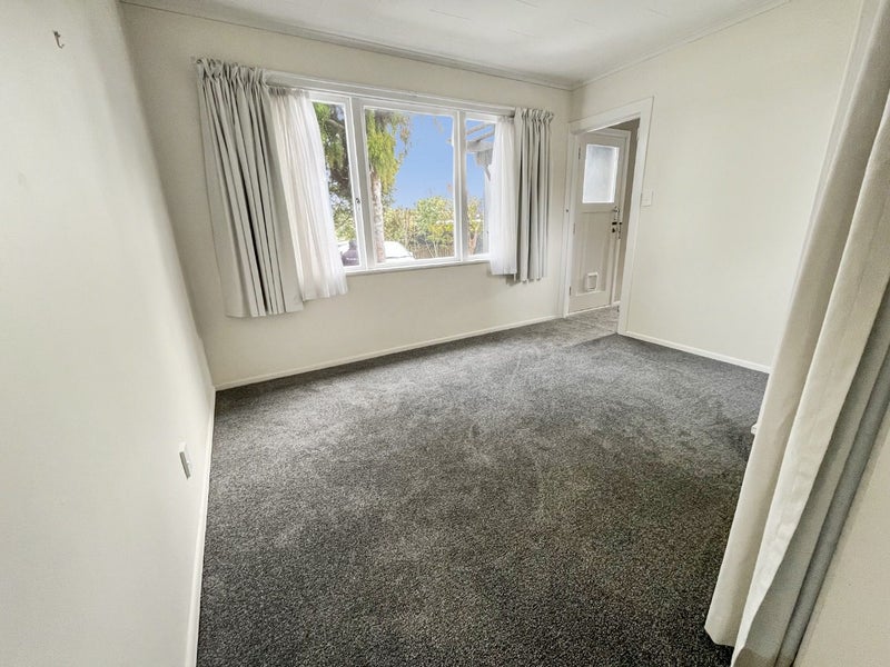 11 Rahui Road, Taupō - Carousel 10