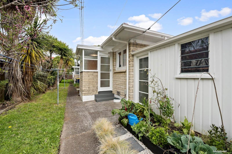 2/24 Bute Road, Browns Bay, Auckland - Carousel 2