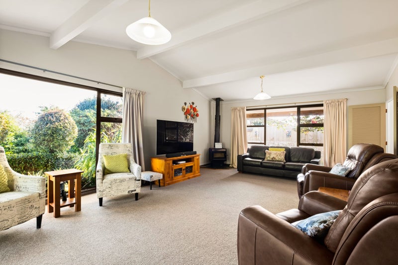 5A Hunter Place, Merrilands, New Plymouth - Carousel 2