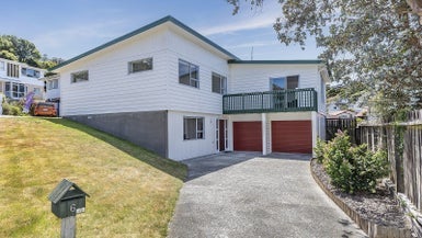 6 Malaghan Grove, Johnsonville, Wellington - Carousel 1