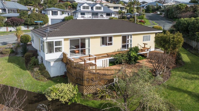 66 Queen Street, Richmond, Richmond - Carousel 1