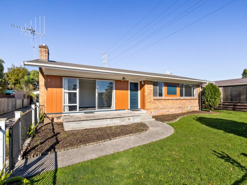 4 Sadler Street, Fairview Downs, Hamilton - Carousel 3