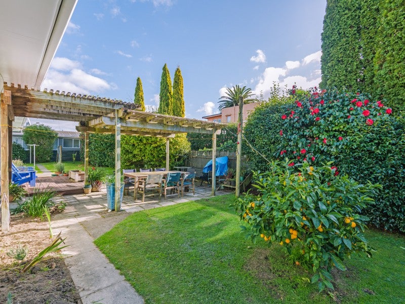 5 York Place, Awapuni, Palmerston North - Carousel 2