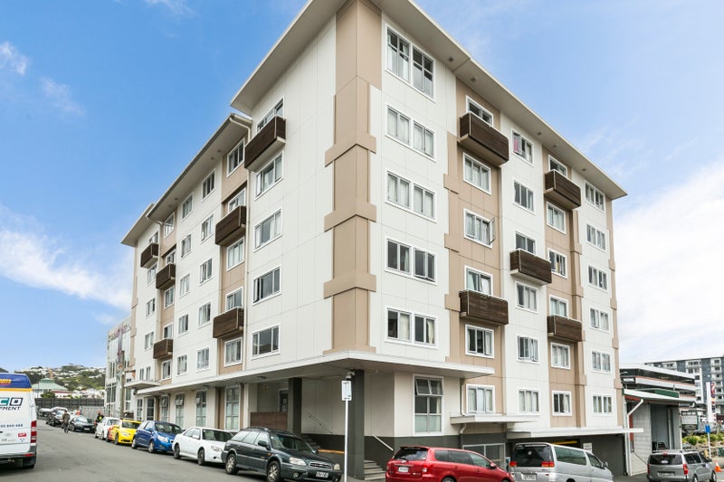 510/12 Martin Square, Te Aro, Wellington - Carousel 8