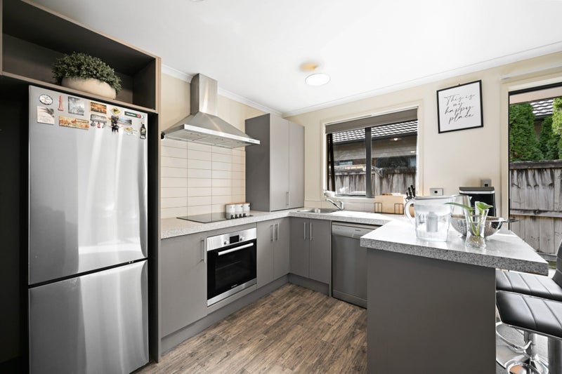 2/102 Old Farm Road, Hamilton East, Hamilton - Carousel 2