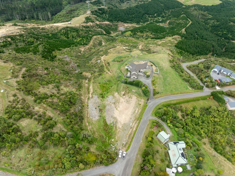 311 Ngahere Park Road, Turitea, Palmerston North - Carousel 10