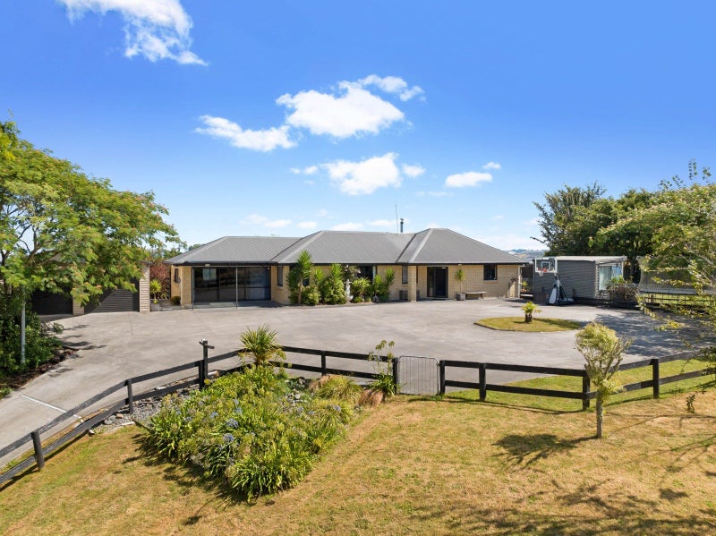 62 Oak Drive, Taupo - Carousel 1