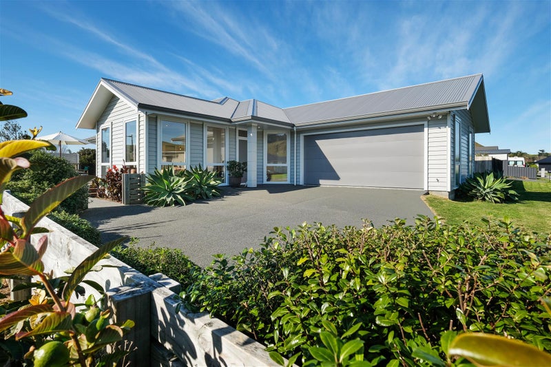 85 Hamilton Drive, Wainui, Gisborne - Carousel 1