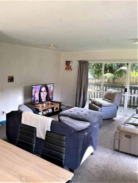 2/20 Belgate Place, Somerville, Manukau - Carousel 2
