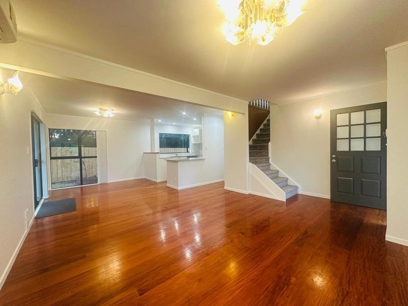 2/23 Carlton Street, Hillsborough, Auckland - Carousel 2