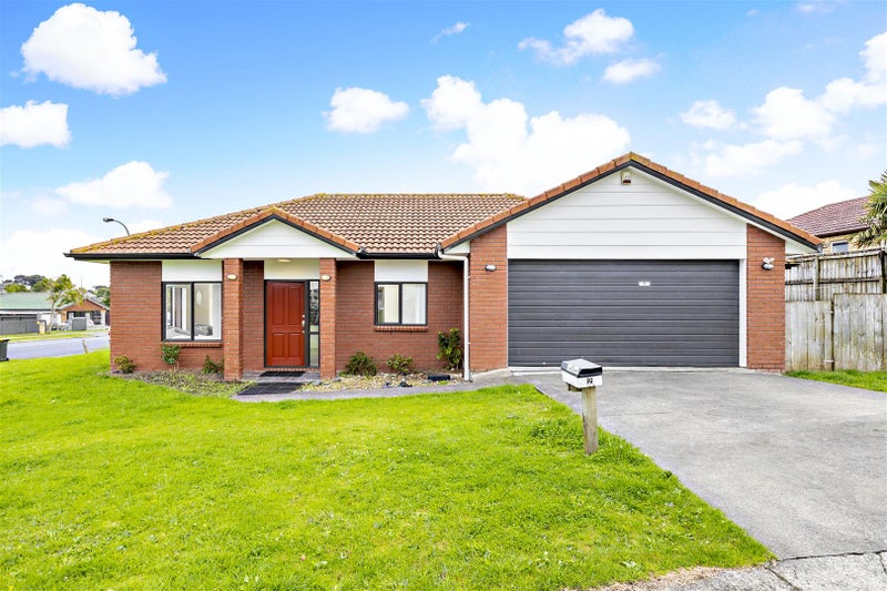 2 Derryveagh Lane, Weymouth, Auckland - Carousel 1
