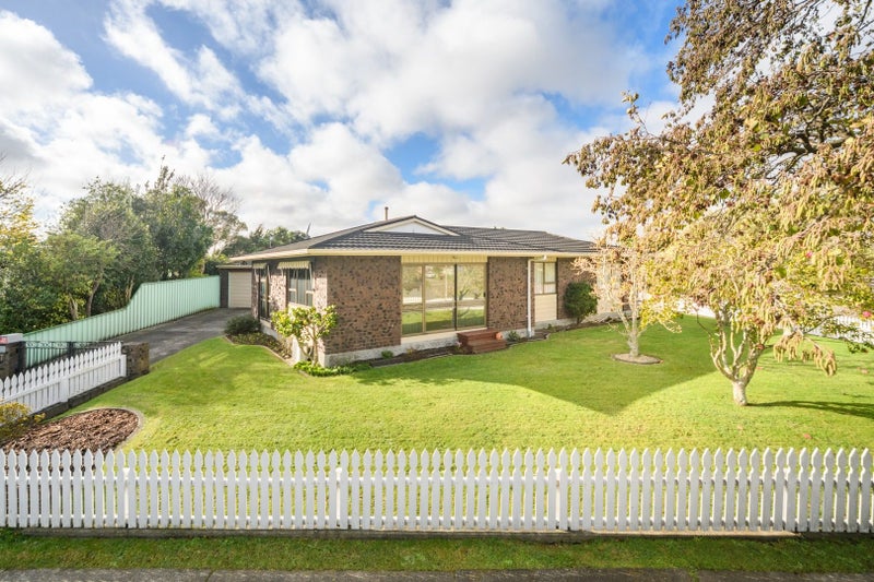 27 Amberley Avenue, Westbrook, Palmerston North - Carousel 1