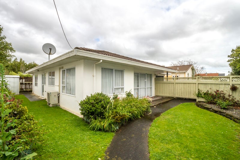 33 Hereford Street, West End, Palmerston North - Carousel 1