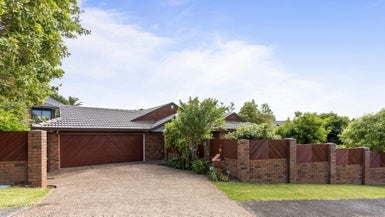 23A Leicester Parade, Somerville, Manukau - Carousel 1