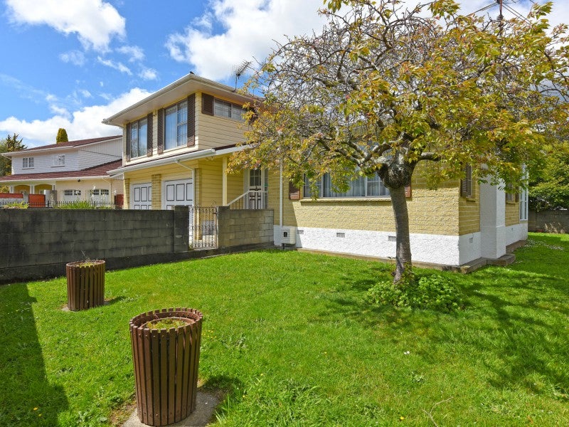 3 Dowling Grove, Silverstream, Upper Hutt - Carousel 2