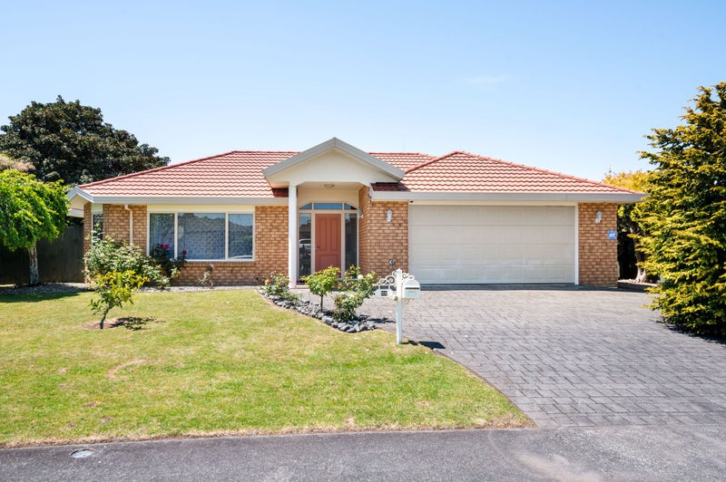 22 Cairns Crescent, Rototuna, Hamilton - Carousel 1