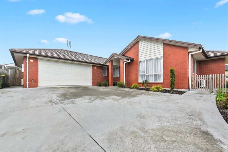 21 Sylvester Crescent, Flagstaff, Hamilton - Carousel 1