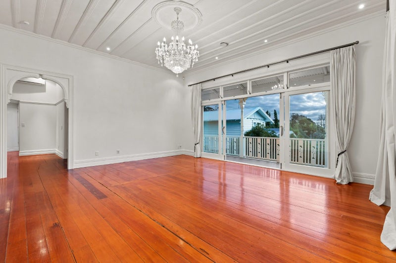 18 Springfield Road, Morningside, Auckland - Carousel 1