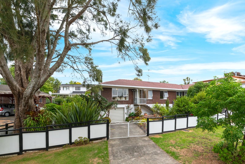 1/9 Landseer Place, Mount Roskill, Auckland - Carousel 1