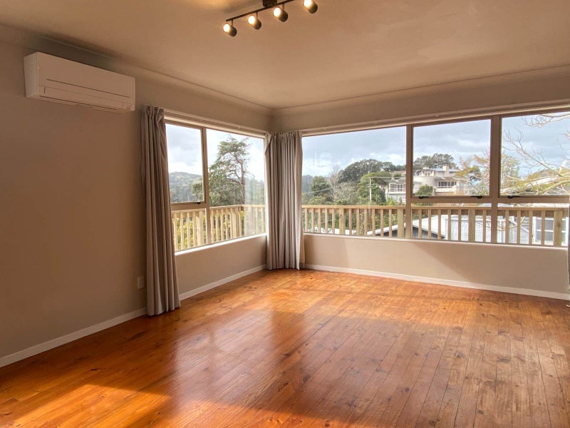 8 Ocean View Road, Hatfields Beach, Orewa - Carousel 2