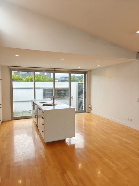 81 Ludlam Street, Seatoun, Wellington - Carousel 2