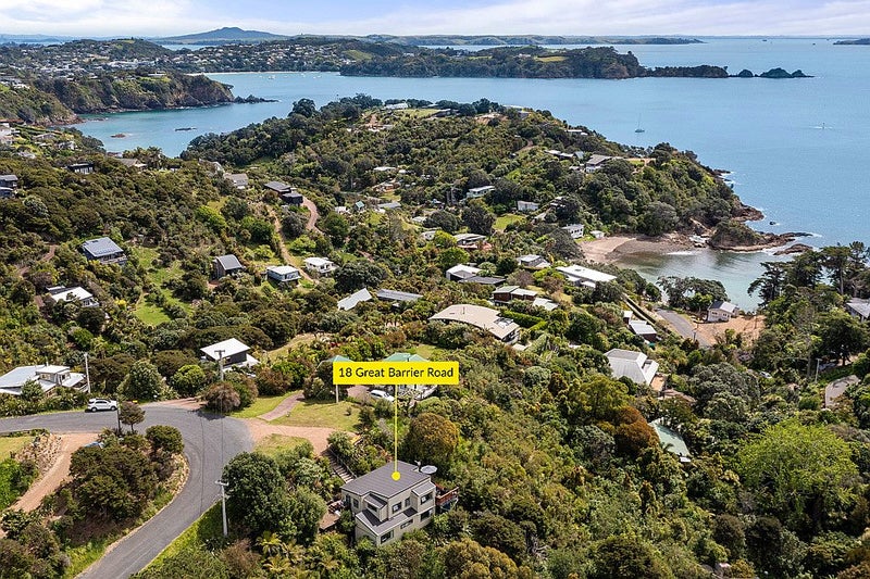 18 Great Barrier Road, Oneroa, Waiheke Island - Carousel 2