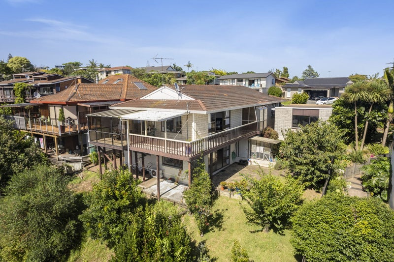 16 Clipper Place, Shelly Park, Auckland - Carousel 2