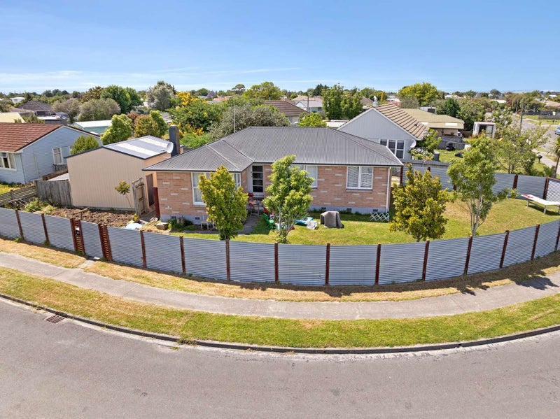 18 Constable Crescent, Onekawa, Napier - Carousel 1